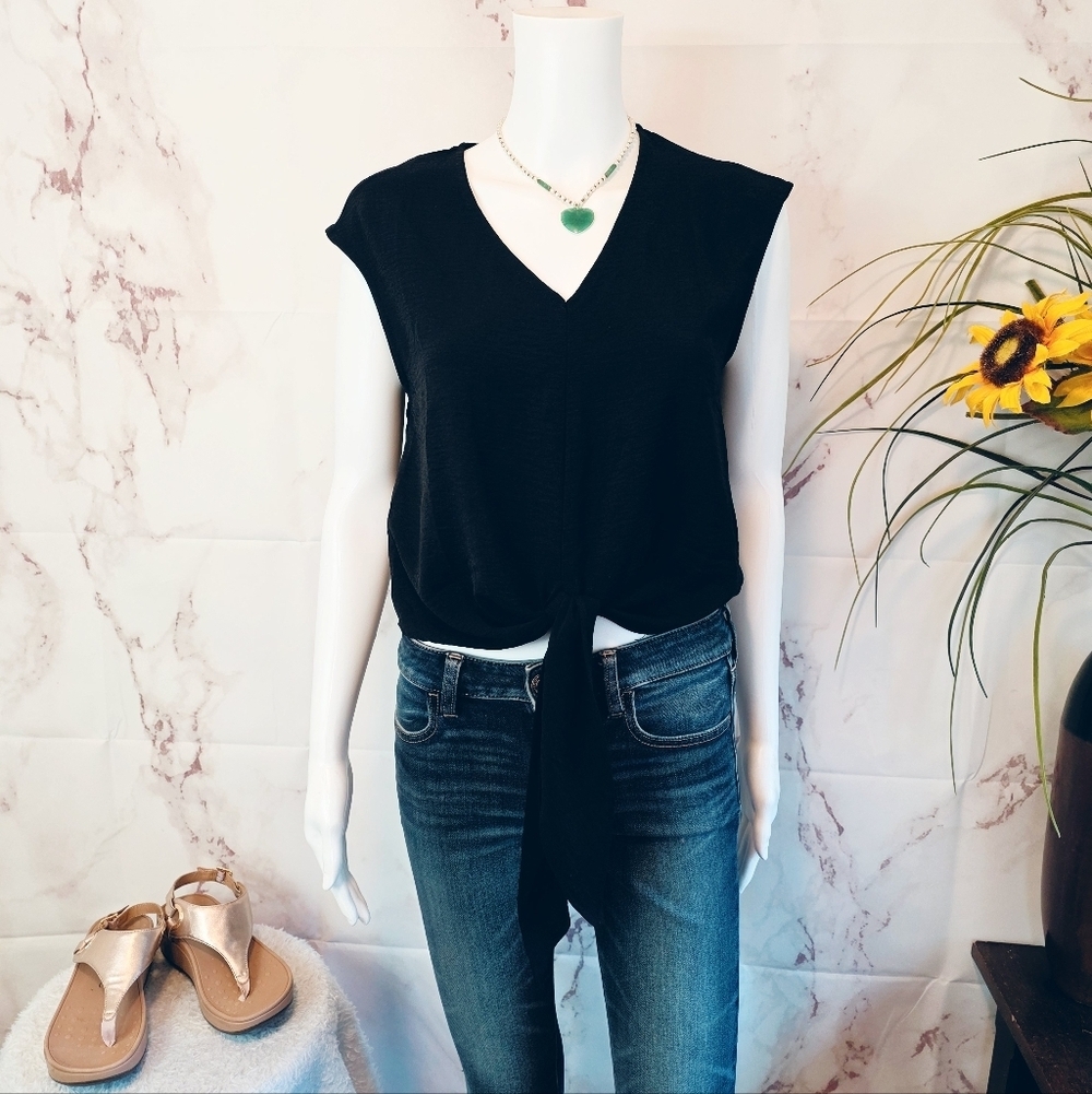 PrettyGarden Black Tie Front Sleeveless V Neck Blouse Size S New